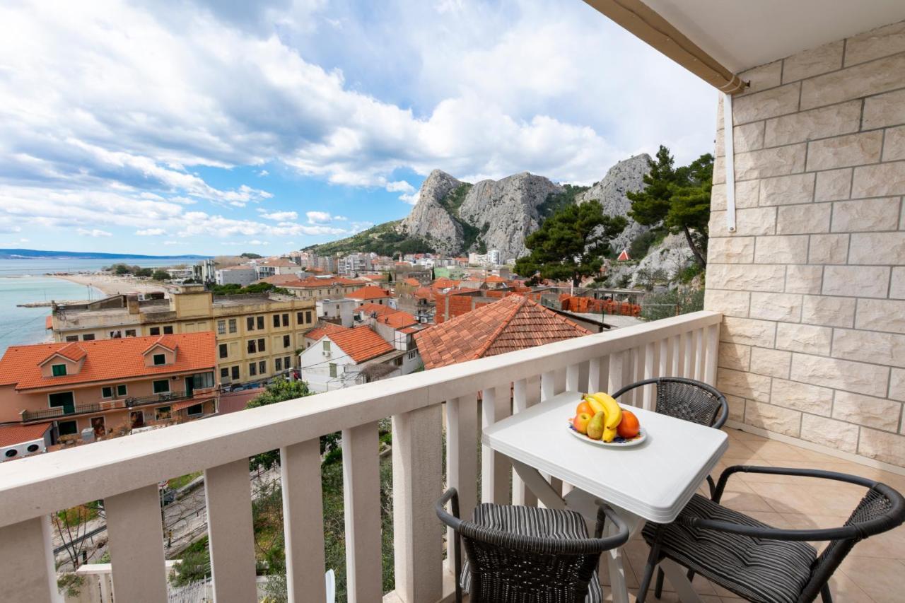 Apartments Villa White House Omiš Exteriér fotografie