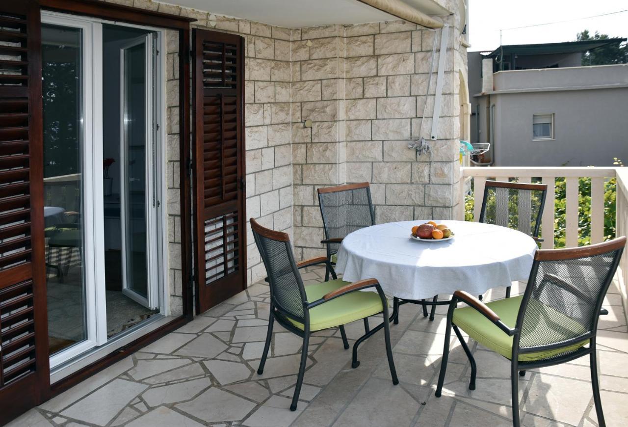 Apartments Villa White House Omiš Exteriér fotografie