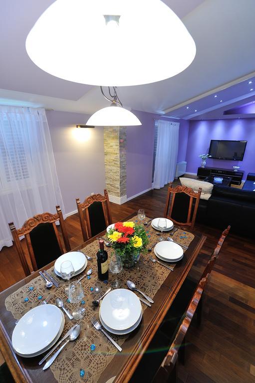 Apartments Villa White House Omiš Pokoj fotografie