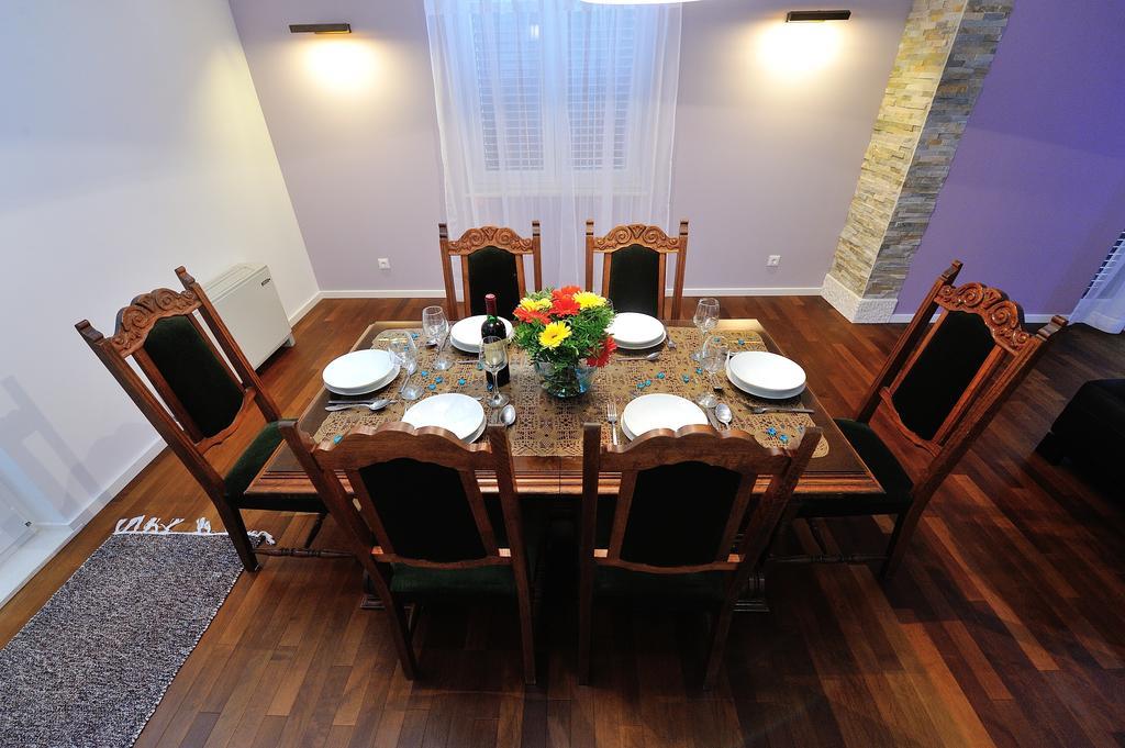 Apartments Villa White House Omiš Pokoj fotografie