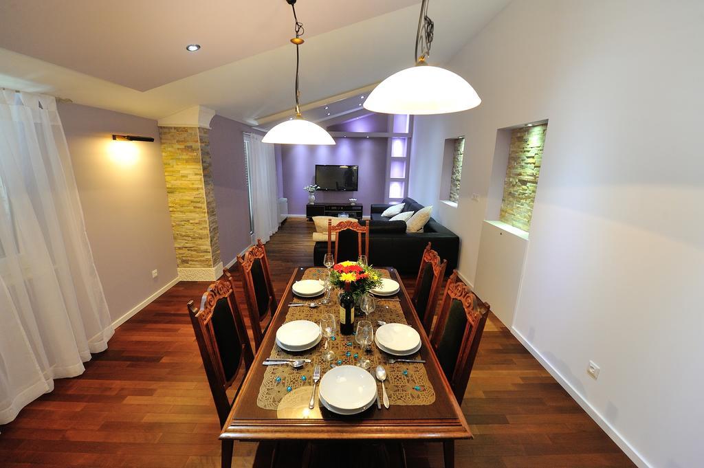 Apartments Villa White House Omiš Pokoj fotografie